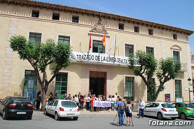 Se guarda un minuto de silencio como muestra de condena y repulsa ante el ltimo asesinato machista registrado ayer en Molina de Segura - 11
