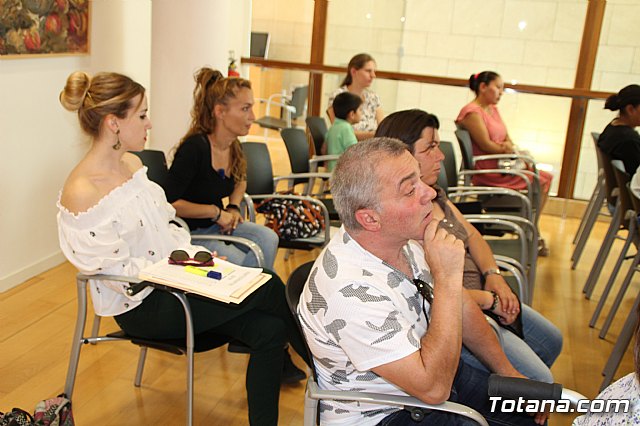 Autoridades municipales clausuran el programa de Formacin para la Inclusin Social (FORIN) - 7