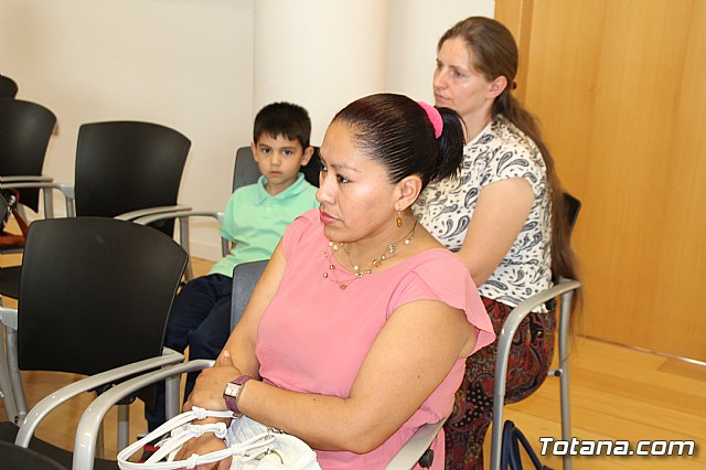 Autoridades municipales clausuran el programa de Formacin para la Inclusin Social (FORIN) - 11