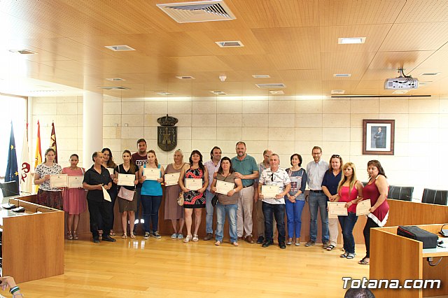 Autoridades municipales clausuran el programa de Formacin para la Inclusin Social (FORIN) - 17