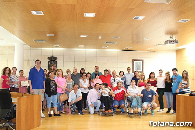 Autoridades municipales clausuran el programa de Formacin para la Inclusin Social (FORIN) - 18