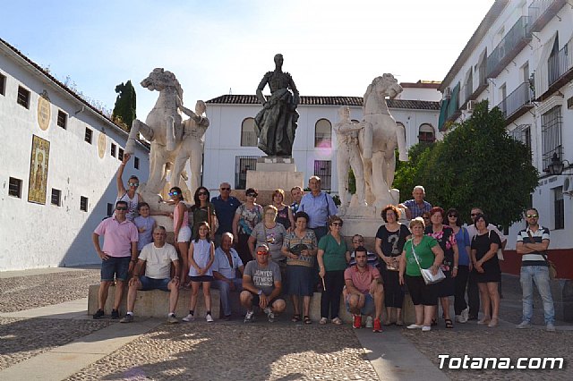 La Hermandad de Santa María Cleofé realizó un viaje a Córdoba - 5