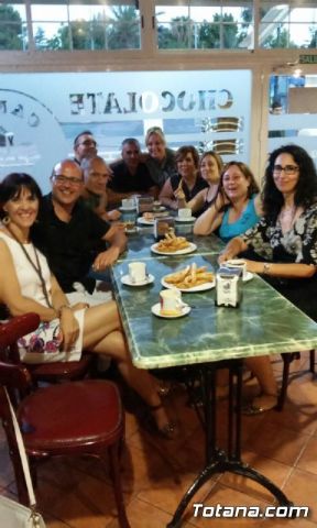 Antiguos alumnos del colegio Santa Eulalia se reencuentran despus de 30 años - 24