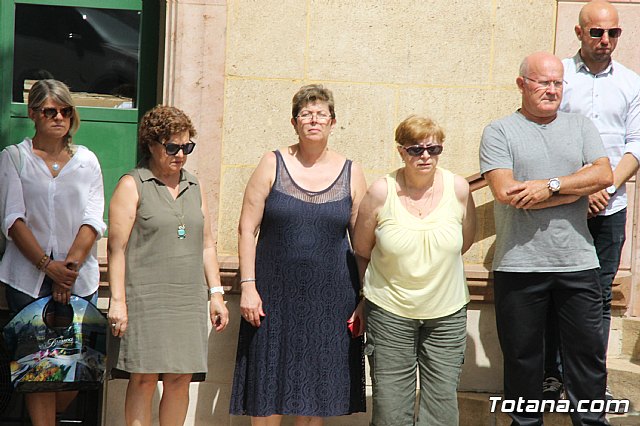Totana conmemora el XX Aniversario del secuestro y asesinato de Miguel ngel Blanco a manos ETA guardando cinco minutos de silencio en su recuerdo - 3