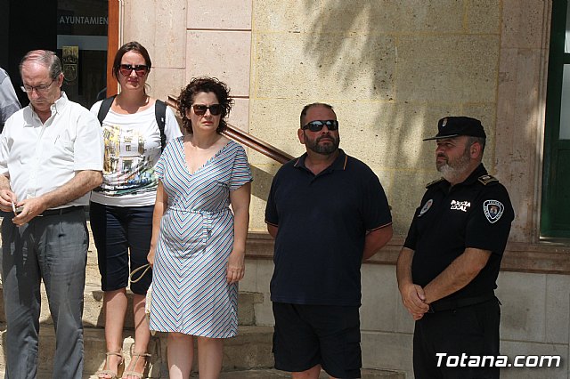 Totana conmemora el XX Aniversario del secuestro y asesinato de Miguel ngel Blanco a manos ETA guardando cinco minutos de silencio en su recuerdo - 8