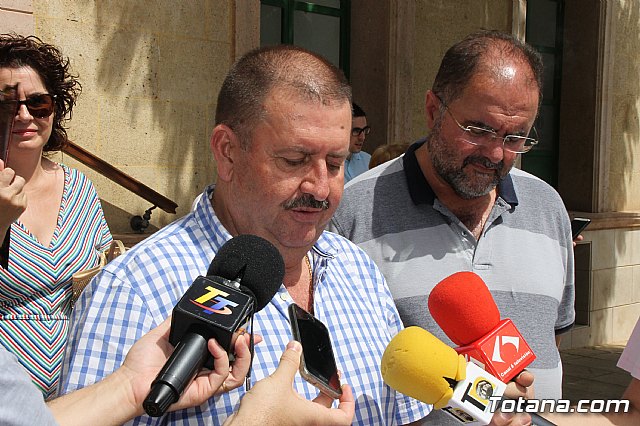 Totana conmemora el XX Aniversario del secuestro y asesinato de Miguel ngel Blanco a manos ETA guardando cinco minutos de silencio en su recuerdo - 13