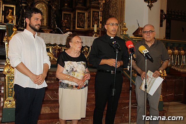 Presentan la segunda parte del programa de actos de la celebracin del 450 aniversario de la dedicacin del Templo Parroquial de Santiago - 1