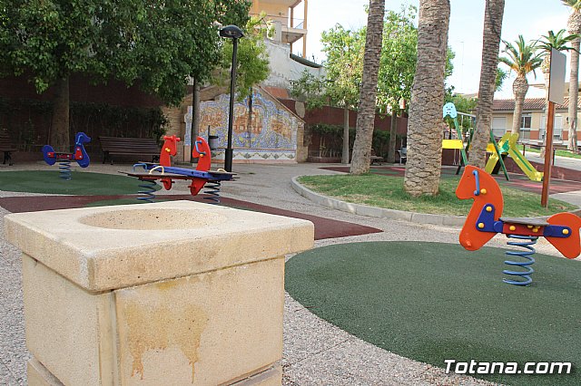 Finalizan las obras de acondicionamiento del rea de juegos infantiles del jardn del Centro Sociocultural “La Crcel” - 5