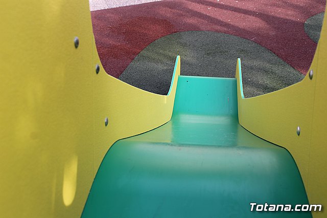 Finalizan las obras de acondicionamiento del rea de juegos infantiles del jardn del Centro Sociocultural “La Crcel” - 15