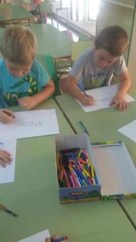 Participantes de las Escuelas de Verano “Holidays 3.0” realizan trabajos sobre la tolerancia, dentro de los actos de la “Semana de la Fuerza de la Memoria” - 6