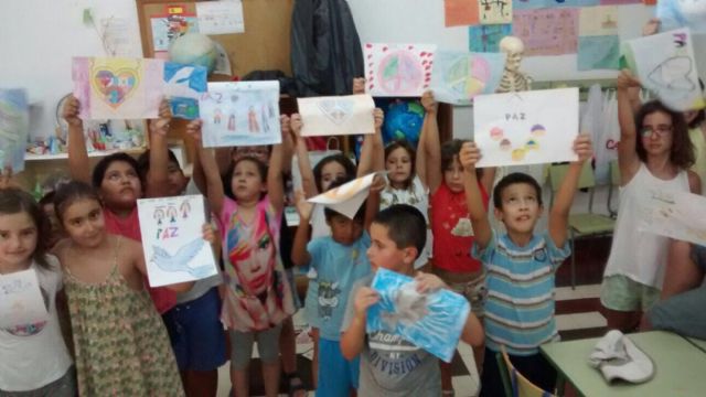 Participantes de las Escuelas de Verano “Holidays 3.0” realizan trabajos sobre la tolerancia, dentro de los actos de la “Semana de la Fuerza de la Memoria” - 12