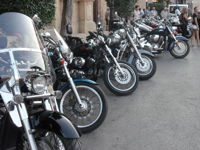 Totana Custom realiz una ofrenda Floral al patrn de Totana, Santiago Apstol - 2