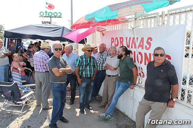 El alcalde de Totana se ofrece a mediar en el conflicto entre los socios cooperativistas productores de almendra y COATO - 3