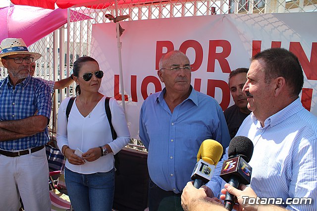 El alcalde de Totana se ofrece a mediar en el conflicto entre los socios cooperativistas productores de almendra y COATO - 15