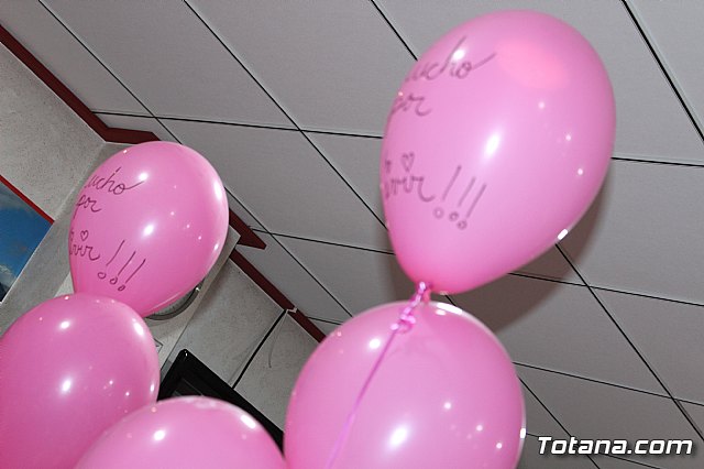 Un grupo de amigas, afectadas y supervivientes del Cncer de mama se renen con motivo del Da Mundial contra el Cncer de mama - 20