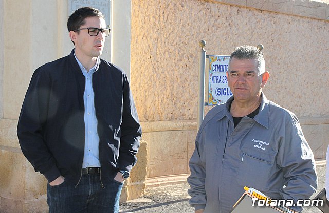 Realizan actuaciones de mejora y acondicionamiento del cementerio municipal 