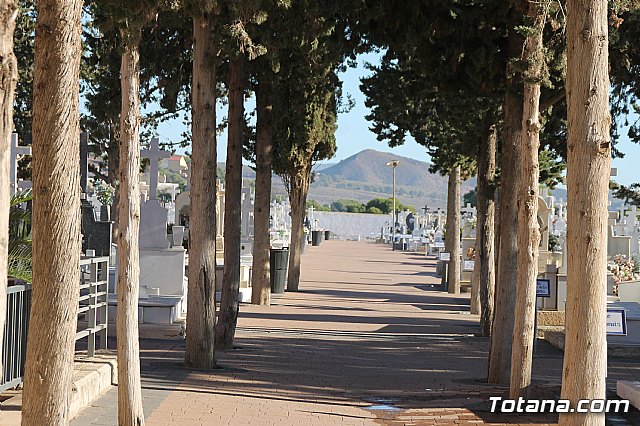 Realizan actuaciones de mejora y acondicionamiento del cementerio municipal 