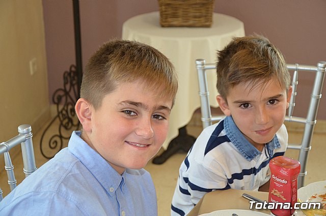 La Hermandad de Santa Mar�a Salom� organiz� una comida de hermandad con motivo de la onom�stica de su titular - 7