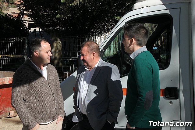 Comienzan las obras de mejora del rea de juegos infantiles del parque municipal 