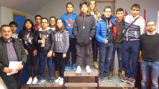 Rcord de participacin en la Fase Local de Ajedrez de Deporte Escolar, con un total de 84 escolares, con un total de 84 escolares - 12