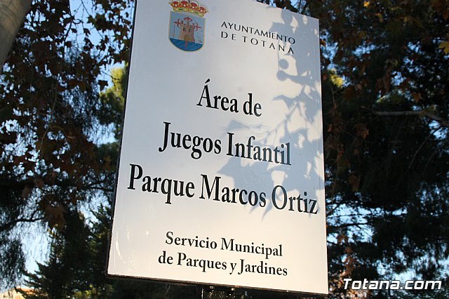 Abierta al pblico la nueva rea de juegos infantiles del parque municipal 