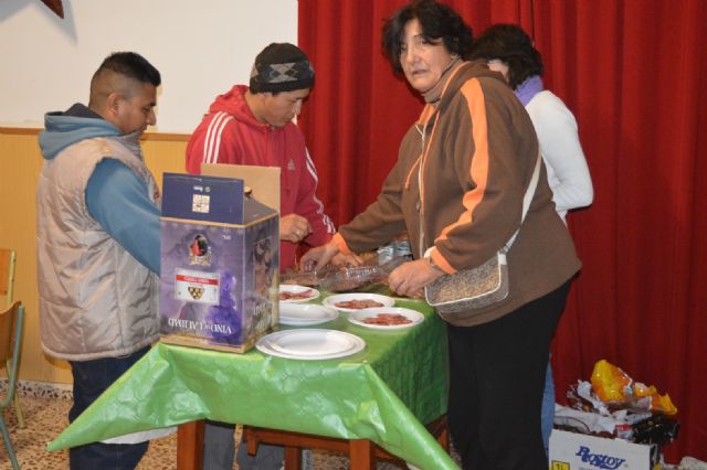 Critas Tres Avemaras organiz una cena especial de Noche Buena para sus beneficiarios - 4