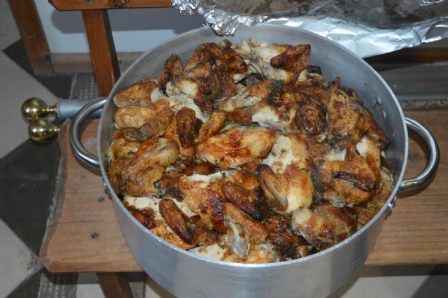 Critas Tres Avemaras organiz una cena especial de Noche Buena para sus beneficiarios - 8