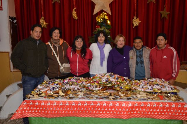 Critas Tres Avemaras organiz una cena especial de Noche Buena para sus beneficiarios - 11
