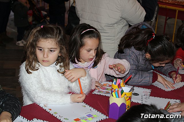 El Cartero Real enviado por Sus Majestades los Reyes Magos de Oriente recoge las misivas y deseos de los niños y niñas - 11