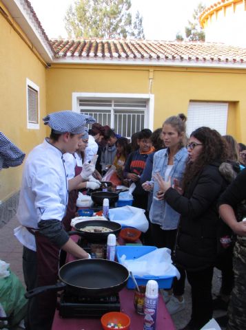 Alumnos del Aula Ocupacional realizan una visita de al IES Prado Mayor - 8