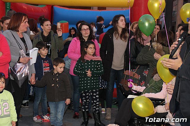 DGenes celebra su 10º aniversario con hinchables, personajes de animacin y una suelta de globos - 24