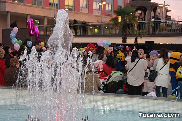 DGenes celebra su 10º aniversario con hinchables, personajes de animacin y una suelta de globos - 25