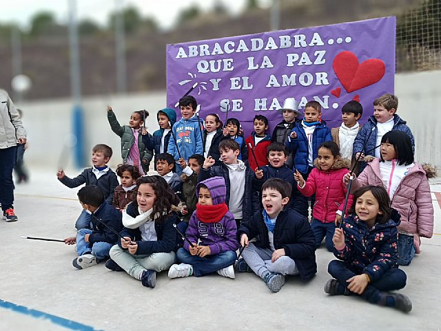 El CEIP La Cruz celebr el Da Escolar de la No Violencia y la Paz - 12