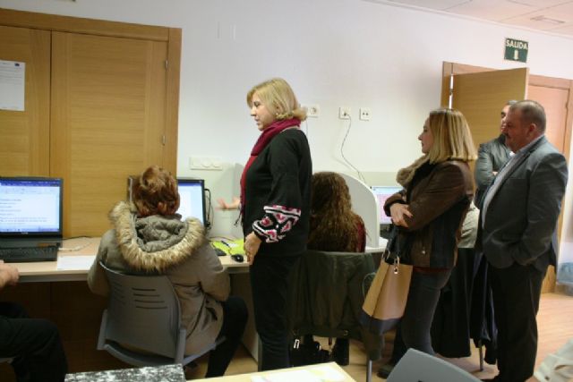 La consejera de Familia e Igualdad de Oportunidades, Violante Toms, visit hoy Totana - 11