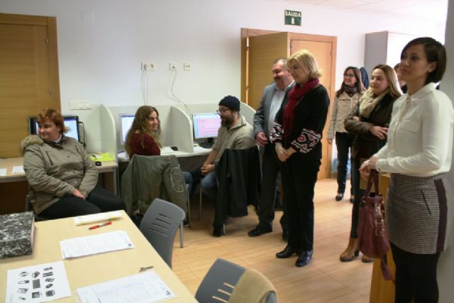 La consejera de Familia e Igualdad de Oportunidades, Violante Toms, visit hoy Totana - 21