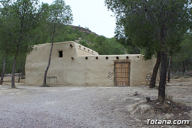 Los diputados del grupo parlamentario Popular, encabezados por su portavoz Vctor Manuel Martnez, visitaron el yacimiento arqueolgico La Bastida, en Totana - 6