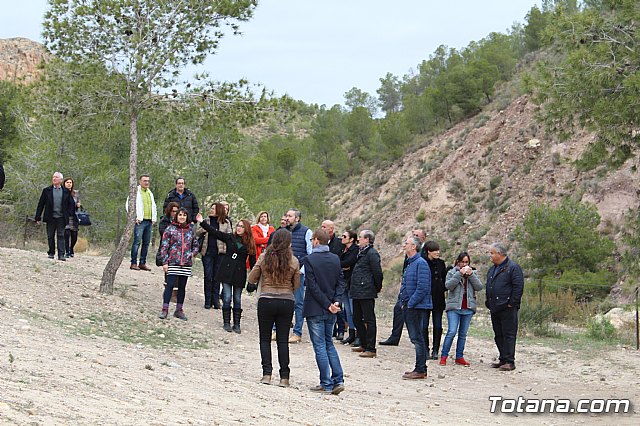 Los diputados del grupo parlamentario Popular, encabezados por su portavoz Vctor Manuel Martnez, visitaron el yacimiento arqueolgico La Bastida, en Totana - 31