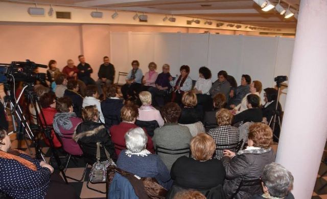 Mesa redonda “¡Adis a mi querida España! - 9