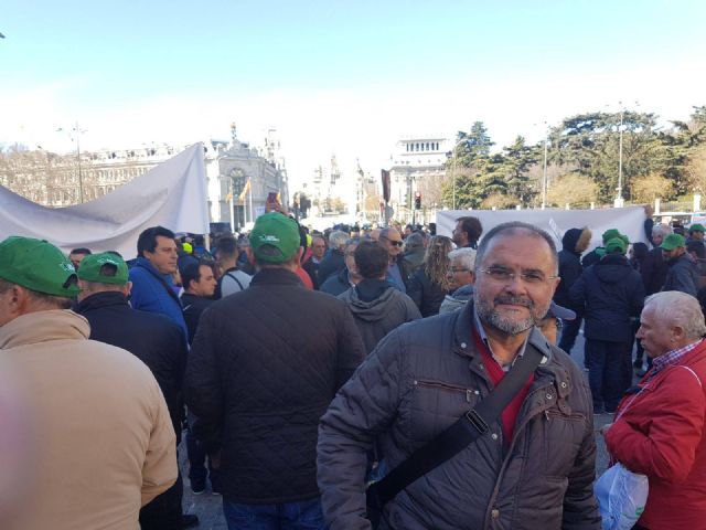 Autoridades municipales participaron hoy en la manifestacin celebrada en Madrid para reivindicar agua para el Levante español - 31
