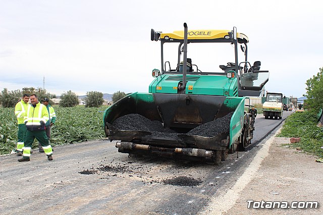 La Concejala de Caminos pavimenta, con recursos propios, los caminos de COATO y Ezequiel, junto a la Ciudad Deportiva - 3