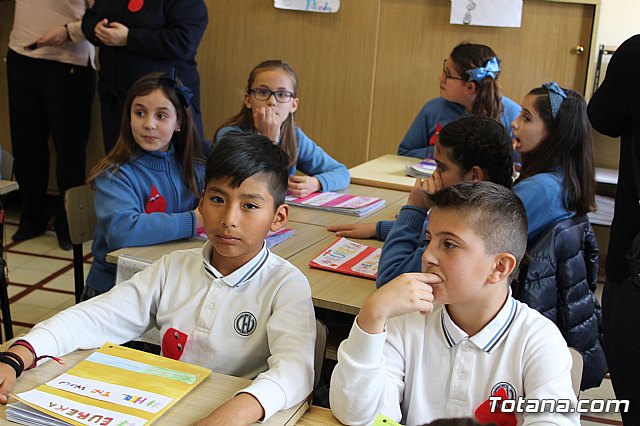 Autoridades municipales asisten a la jornada “Celebracin del aprendizaje” en el Colegio “La Milagrosa” - 30