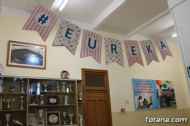 Autoridades municipales asisten a la jornada “Celebracin del aprendizaje” en el Colegio “La Milagrosa” - 25