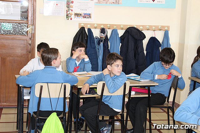 Autoridades municipales asisten a la jornada “Celebracin del aprendizaje” en el Colegio “La Milagrosa” - 28