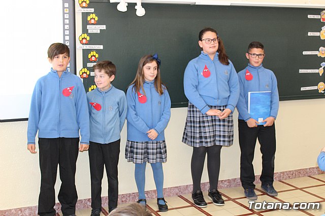 Autoridades municipales asisten a la jornada “Celebracin del aprendizaje” en el Colegio “La Milagrosa” - 31