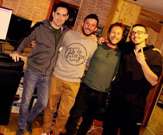 LA PLAZA grab su primer EP 