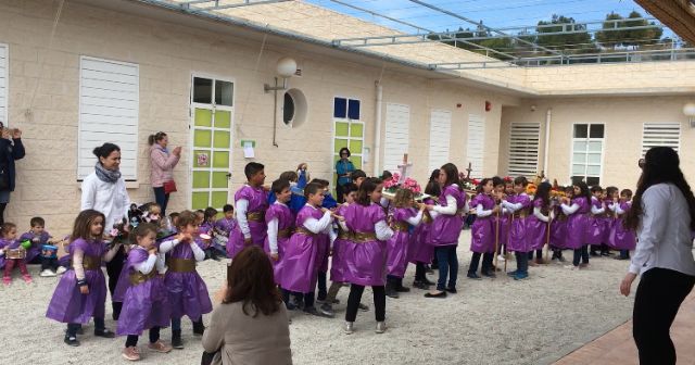 Alegre jornada nazarena en el CEIP “La Cruz” - 8