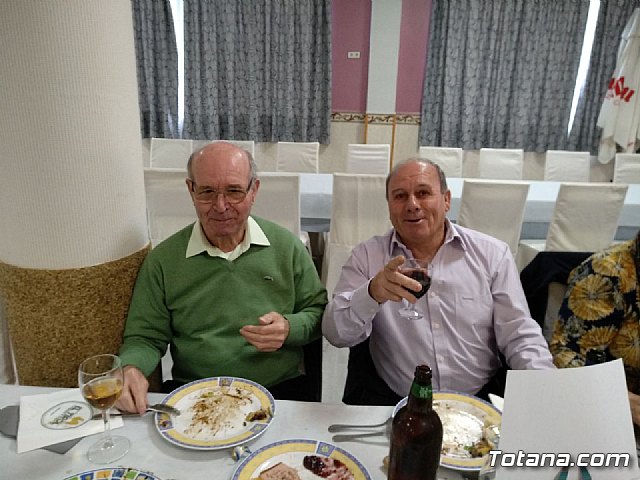 La Hermandad de Jess Flagelado y Descendimiento de la Cruz organiz su tradicional comida-fiesta - 5