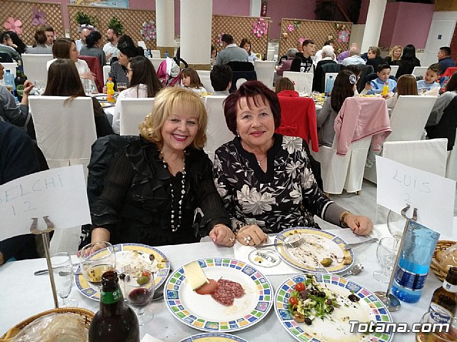 La Hermandad de Jess Flagelado y Descendimiento de la Cruz organiz su tradicional comida-fiesta - 13