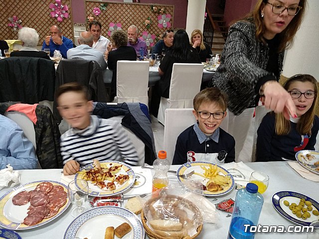 La Hermandad de Jess Flagelado y Descendimiento de la Cruz organiz su tradicional comida-fiesta - 27