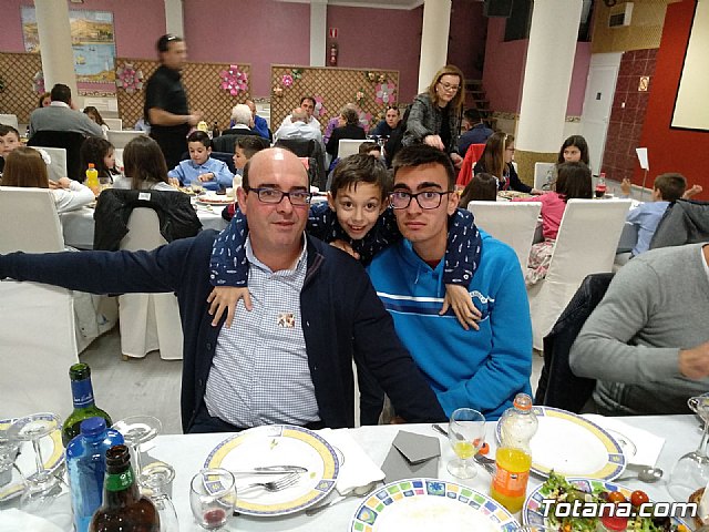 La Hermandad de Jess Flagelado y Descendimiento de la Cruz organiz su tradicional comida-fiesta - 30